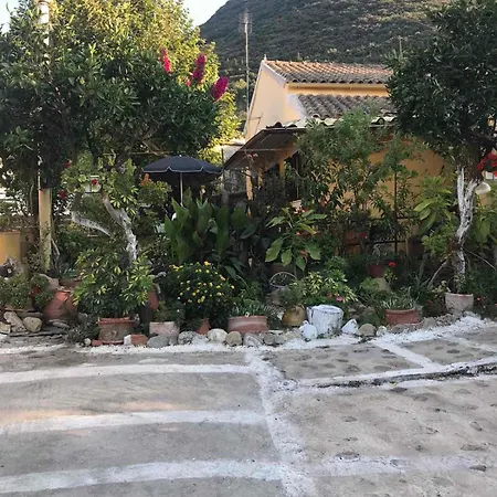 Holiday home Mitsani